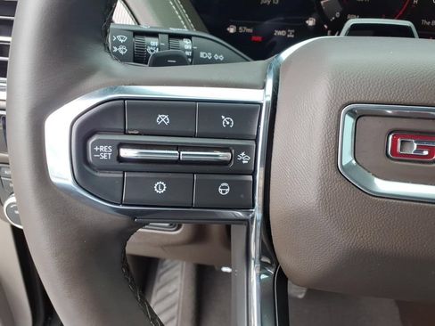 Used 2025 GMC Yukon Elevation w/ Elevation Premium Package AWD/4WD image 38