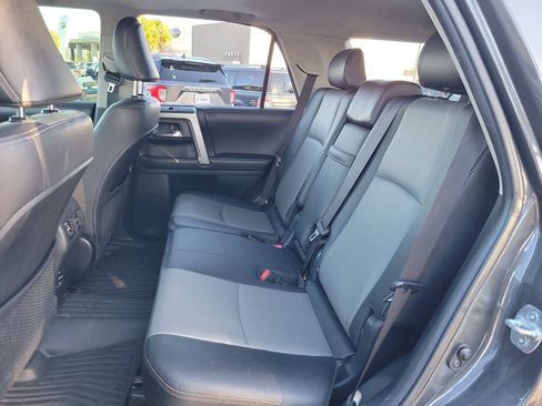 Used 2017 Toyota 4Runner SR5 image 23