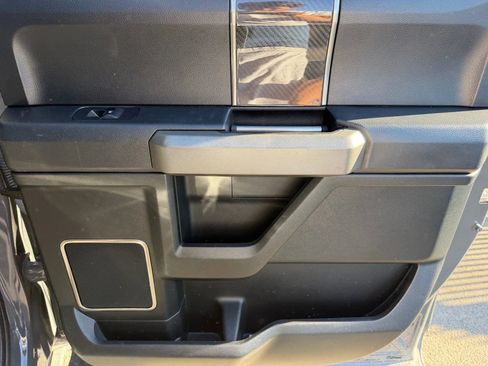 Used 2018 Ford F150 Raptor w/ Equipment Group 802A Luxury image 18