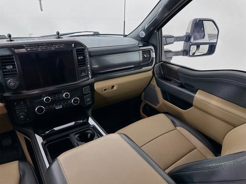 Used 2023 Ford F350 Lariat w/ Lariat Ultimate Package image 25