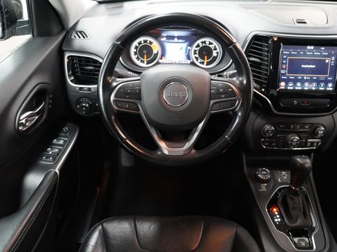 Used 2020 Jeep Cherokee Limited image 12