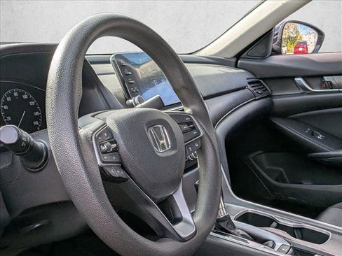 Used 2018 Honda Accord EX image 7