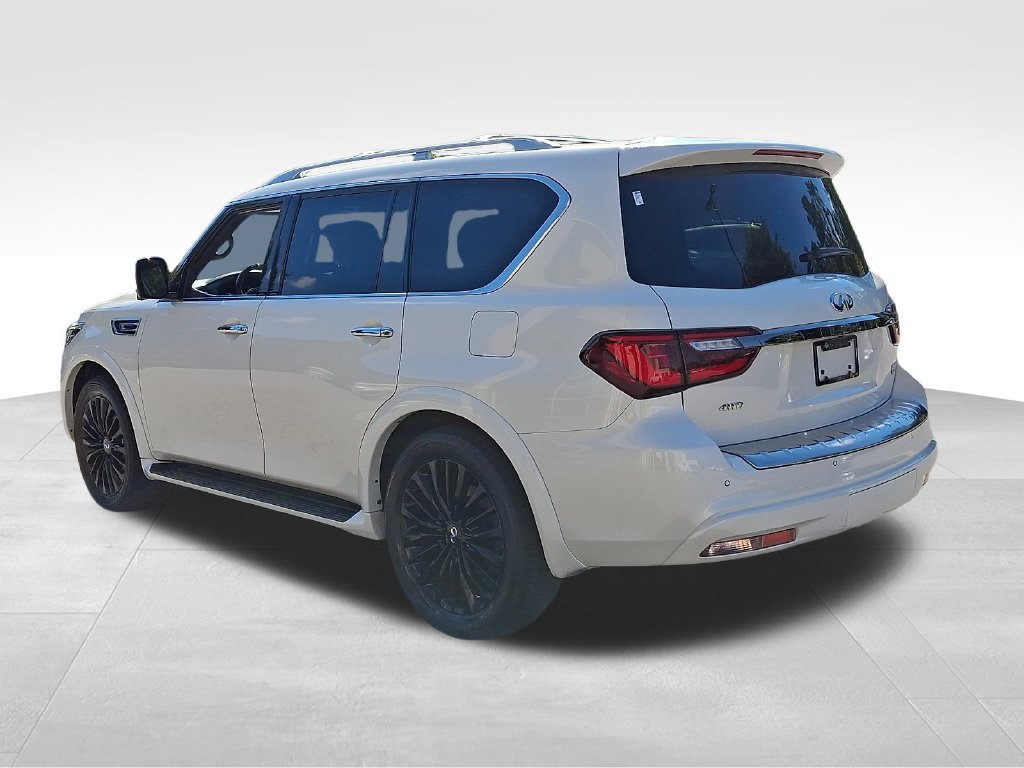 Used 2024 INFINITI QX80 Sensory AWD/4WD image 4