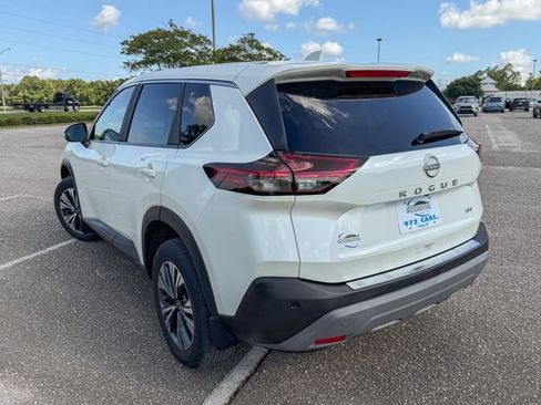 Used 2023 Nissan Rogue SV FWD image 6