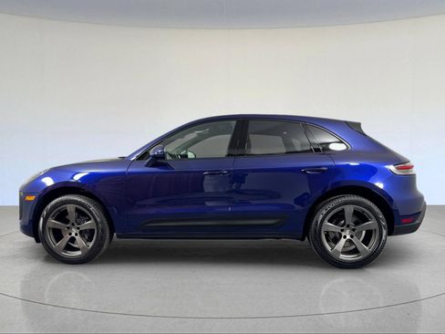 Certified 2026 Porsche Macan AWD/4WD image 2