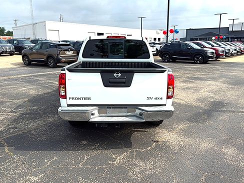 Used 2016 Nissan Frontier SV AWD/4WD image 5