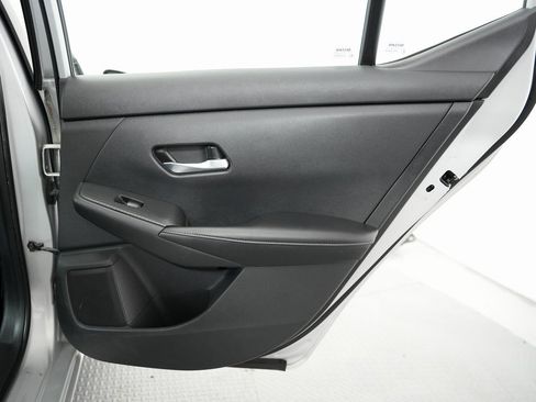 Used 2020 Nissan Sentra S image 33