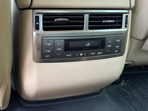 Used 2008 Lexus LX 570 4WD image 17