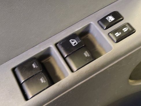 Used 2019 Nissan Frontier SV image 27