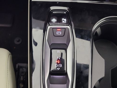 New 2025 Audi Q6 e-tron Premium Plus image 35