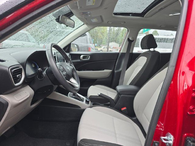Certified 2025 Hyundai Venue SEL FWD image 20