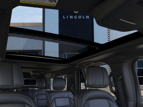 New 2025 Lincoln Navigator L Reserve w/ Jet Appearance Package image 22
