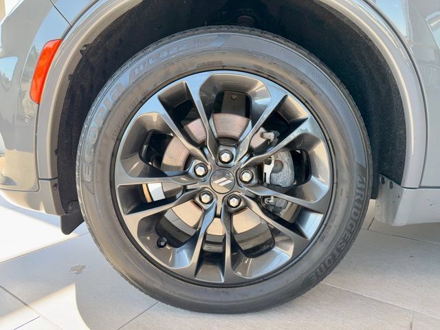 Used 2023 Dodge Durango R/T w/ Hemi Orange Plus Package AWD/4WD image 36