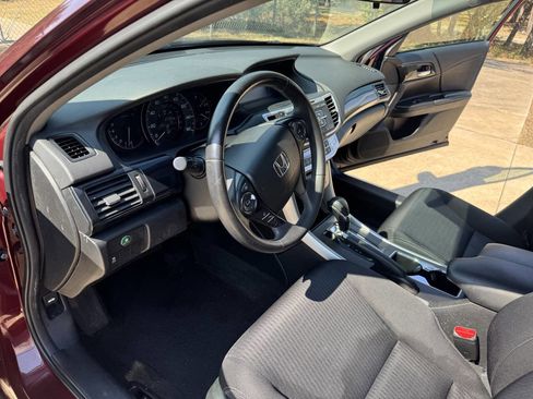 Used 2015 Honda Accord Sport image 40