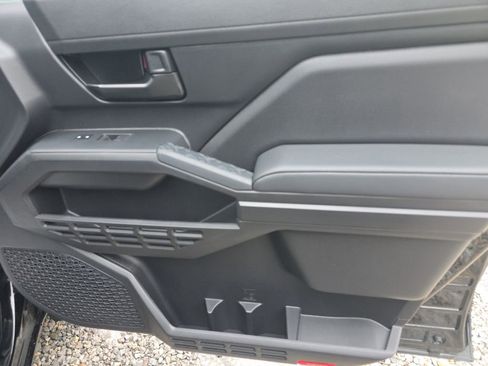 Certified 2024 Toyota Tacoma SR image 18