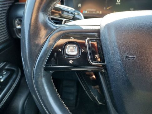 Used 2022 Lincoln Corsair Reserve image 24