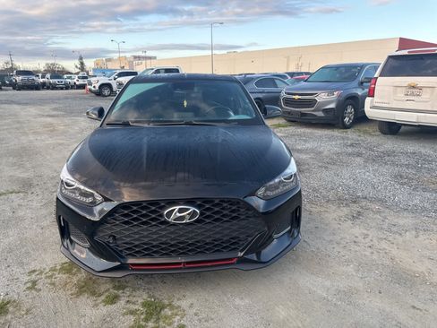 Used 2019 Hyundai Veloster Turbo R-Spec image 2