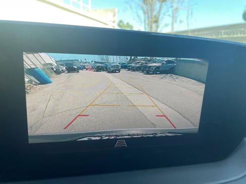 Used 2025 Buick Encore GX Preferred image 22