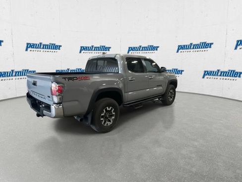 Used 2021 Toyota Tacoma TRD Off-Road w/ Blackout Package (TMS) AWD/4WD image 11