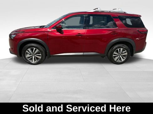 Certified 2025 Nissan Pathfinder SL AWD/4WD image 3