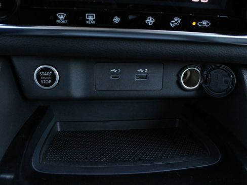Used 2023 Nissan Rogue SV AWD/4WD image 40