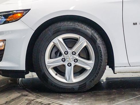 Used 2022 Chevrolet Malibu LS w/ Driver Confidence Package II image 9