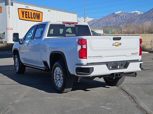 Used 2022 Chevrolet Silverado 3500 High Country w/ Z71 Off-Road Package image 5