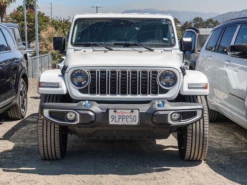Used 2024 Jeep Wrangler Unlimited Sahara AWD/4WD image 3