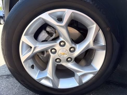 Used 2024 Chevrolet Trax LS w/ LS Convenience Package FWD image 12