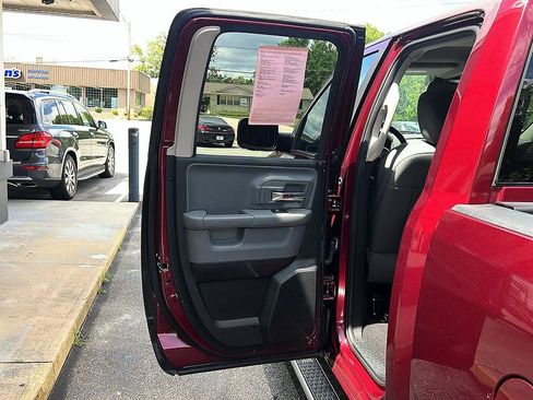 Used 2018 RAM 1500 Big Horn AWD/4WD image 28