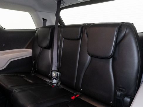 Used 2024 Kia Carnival LX FWD image 26