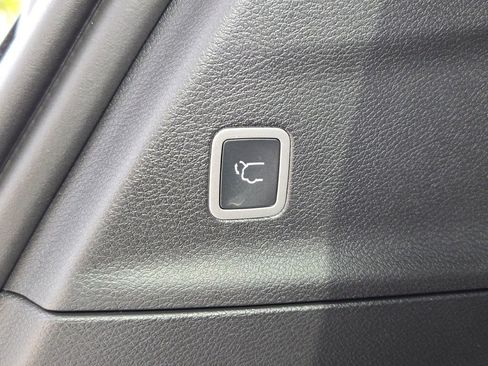 New 2026 Chrysler Pacifica Select image 17