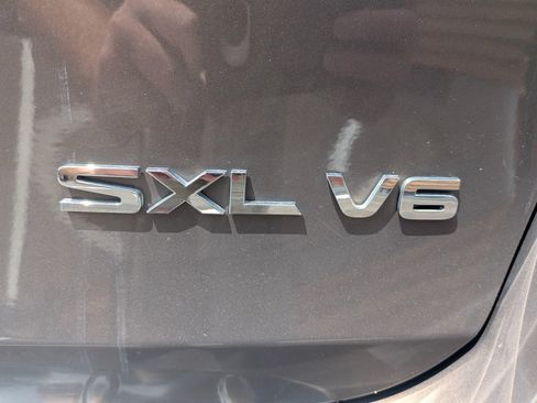 Used 2019 Kia Sorento SX FWD image 16
