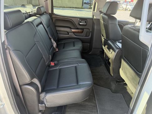 Used 2017 GMC Sierra 1500 SLT image 16