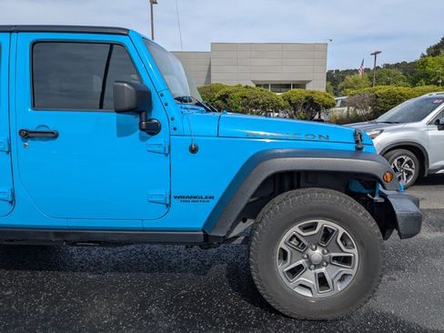 Used 2017 Jeep Wrangler Unlimited Rubicon w/ Connectivity Group image 8