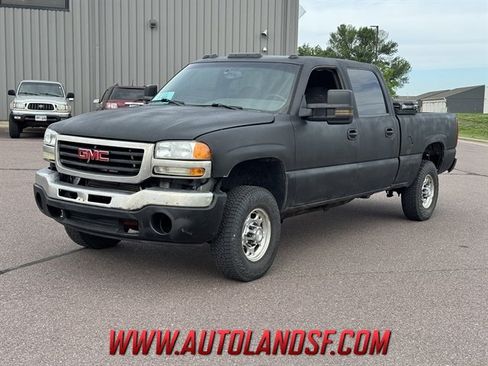 Used 2005 GMC Sierra 2500 SLE w/ Heavy-Duty Power Package AWD/4WD image 1