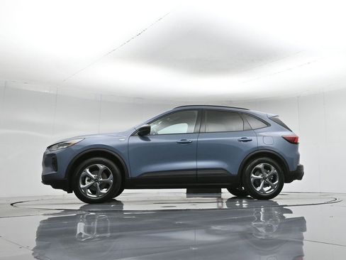 Used 2025 Ford Escape ST-Line image 8