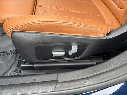 Used 2022 BMW i4 eDrive40 w/ M Sport Package RWD image 16