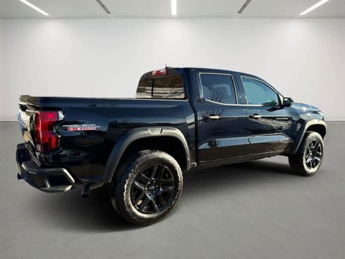 Used 2023 Chevrolet Colorado Trail Boss image 4
