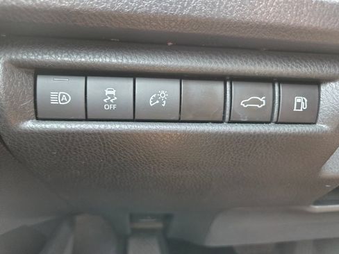 Used 2025 Toyota Camry LE FWD image 12