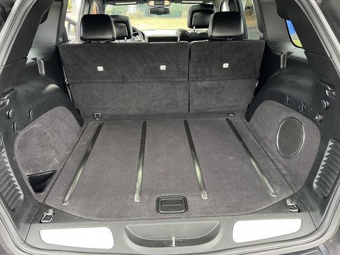 Used 2014 Jeep Grand Cherokee Limited w/ Luxury Group II image 12