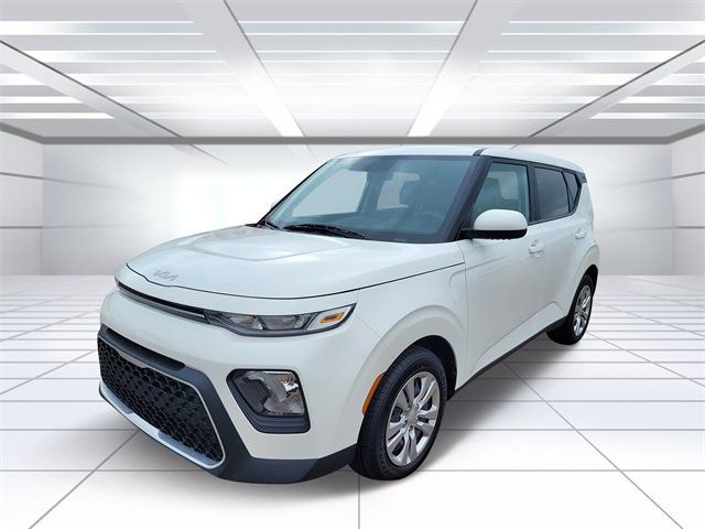Used 2022 Kia Soul LX FWD image 1
