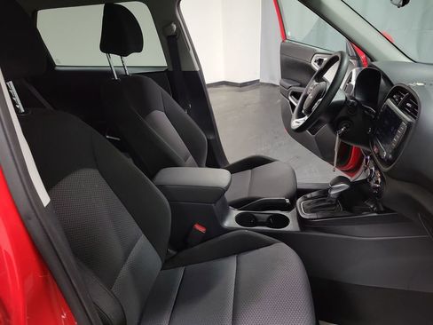 Used 2023 Kia Soul LX image 21