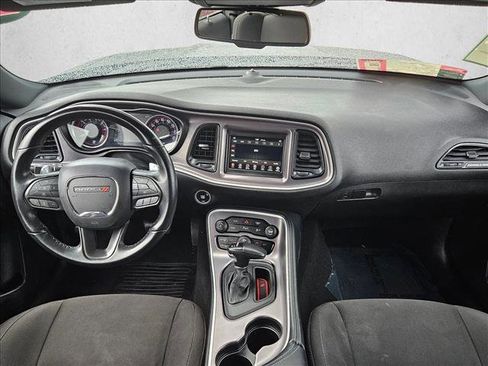 Used 2022 Dodge Challenger GT AWD/4WD image 21
