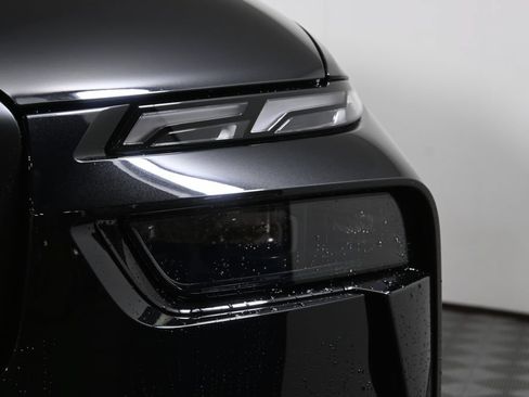 Used 2027 BMW X7 M60i AWD/4WD image 11