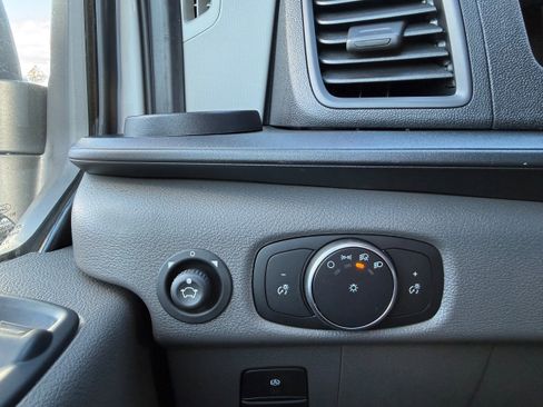 New 2026 Ford Transit 250 148 Medium Roof image 22