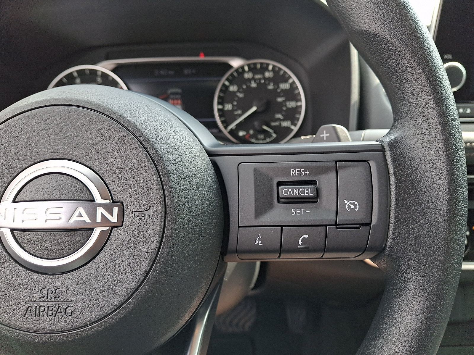 Used 2023 Nissan Rogue S AWD/4WD image 22