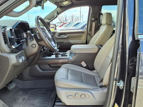 Certified 2023 GMC Sierra 1500 SLT image 18