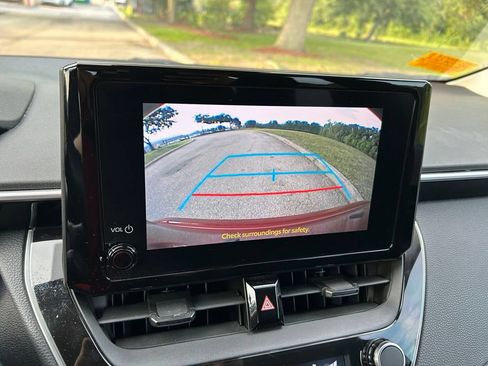 Used 2023 Toyota Corolla LE FWD image 25