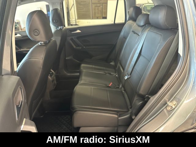 Used 2020 Volkswagen Tiguan SEL AWD/4WD image 6